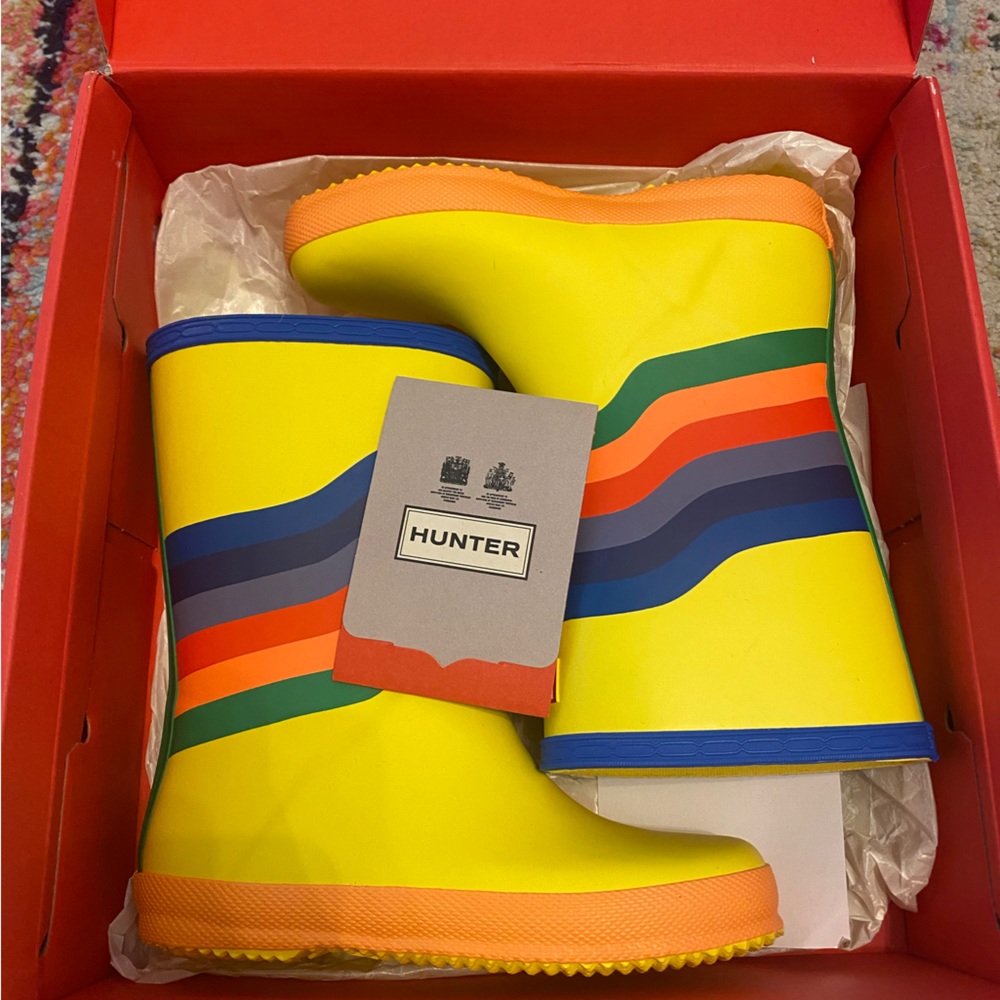 Hunter Kids Yellow Rainbow Rain Boots